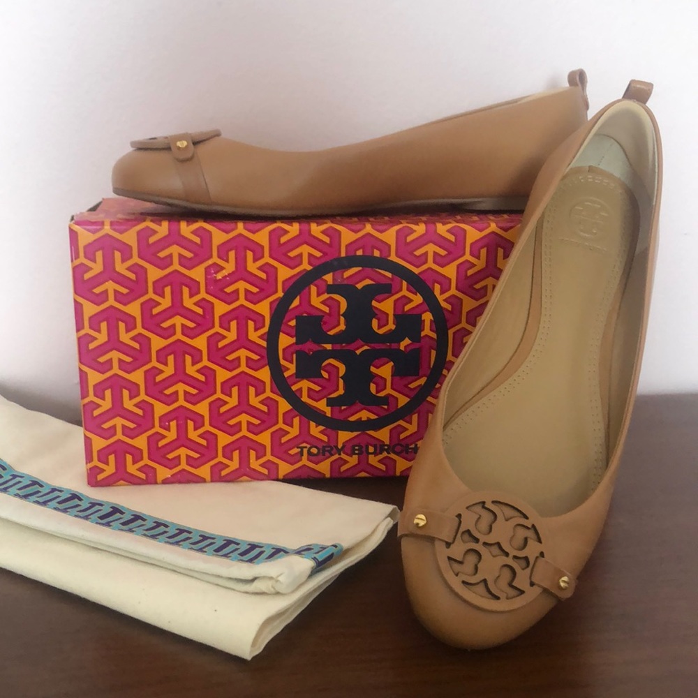 New in box - Tory Burch Gabriel flat in Tiramisu